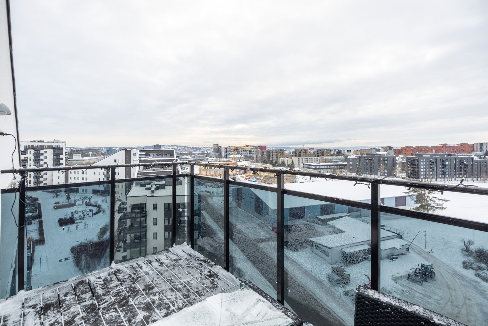 Balkongen er ca. 7 kvm. Galleribilde