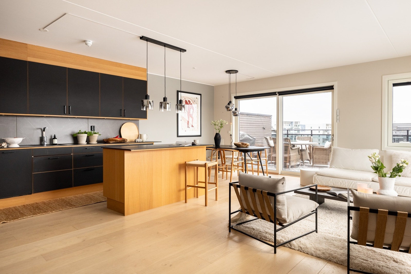 Leiligheten er lys og innbydende med god planløsning. Galleribilde