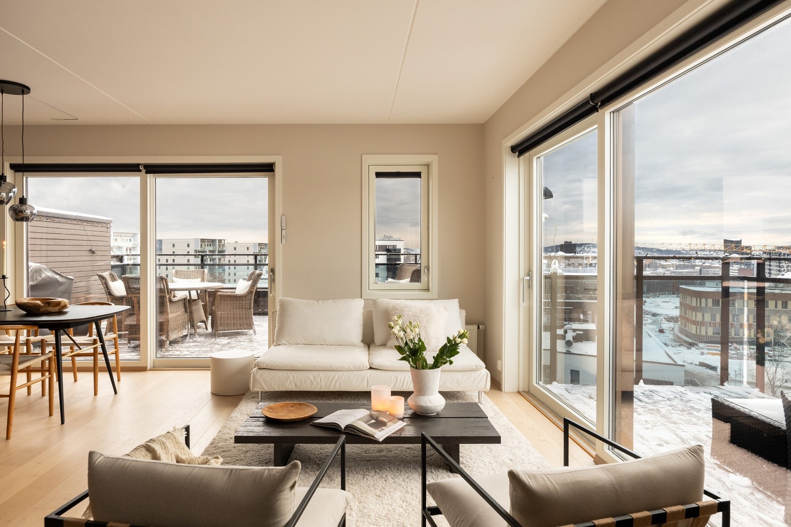 Dette er en strøken 4-roms selveid toppleilighet. Galleribilde