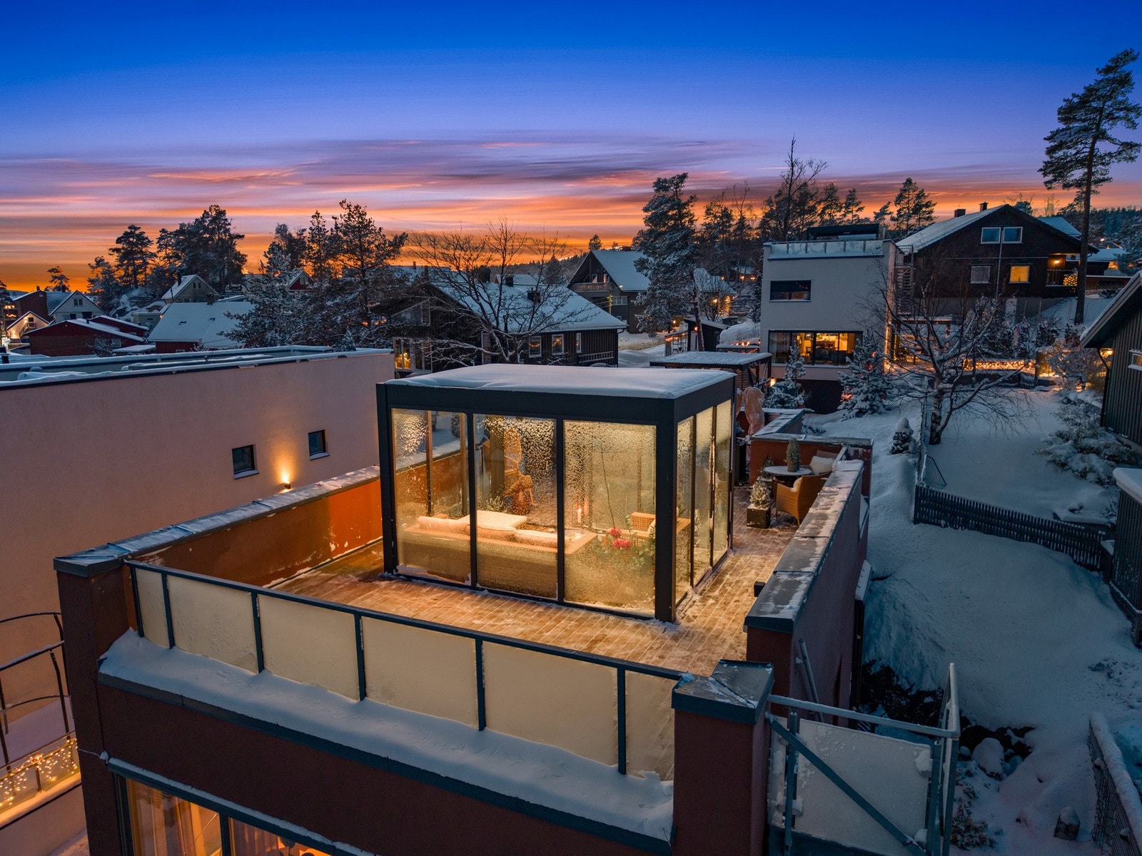 Boligen har en stor takterrasse på hele 65 kvm. Galleribilde