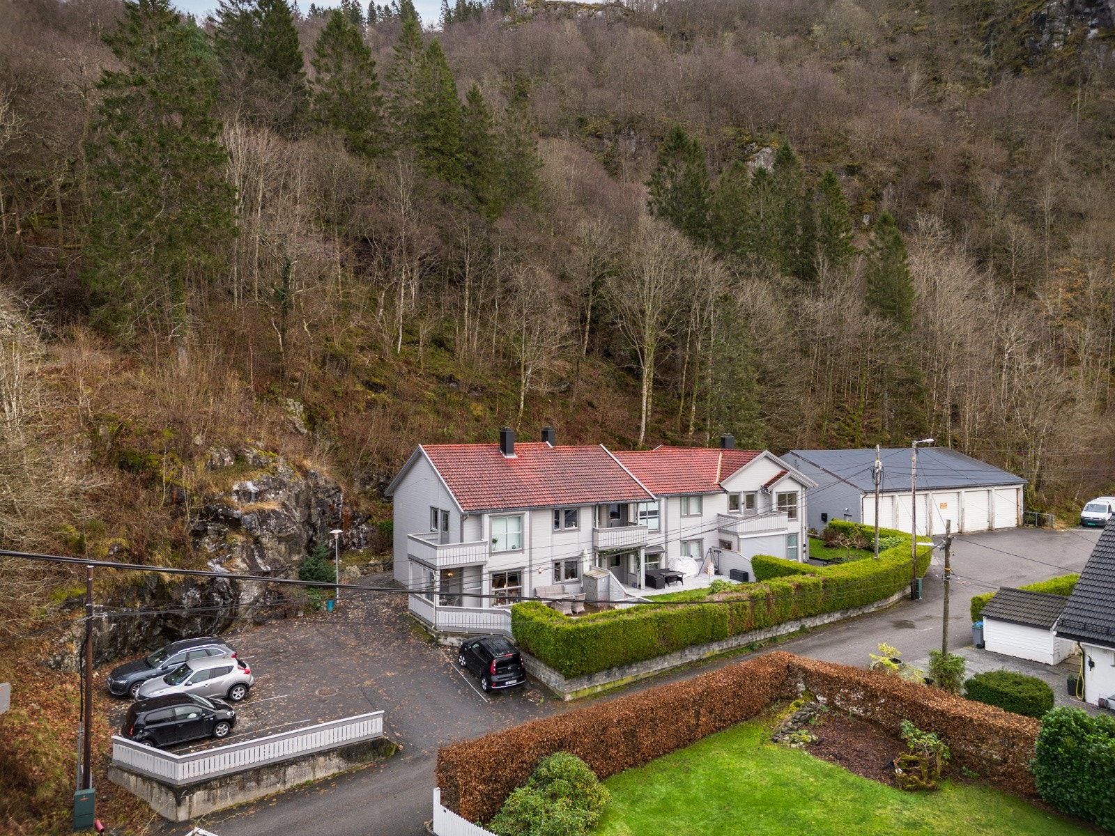 Eiendommen består av 6 selveierleiligheter Galleribilde