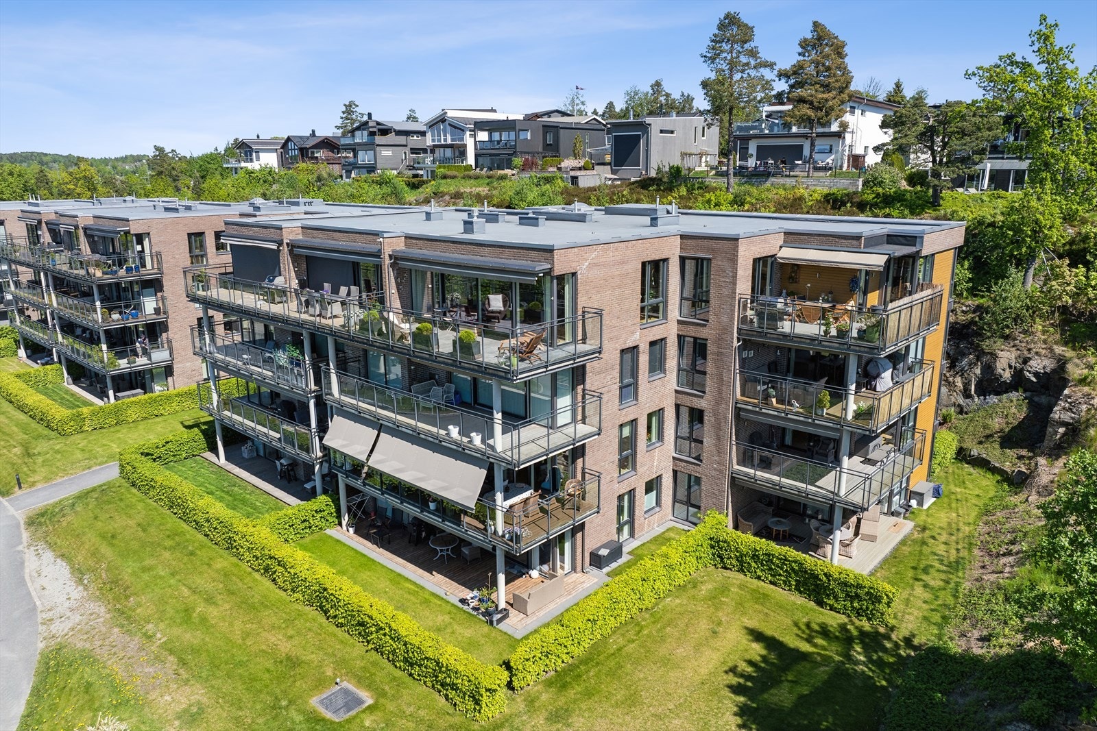 Sameiet Sogsti Park består av 35 boligseksjoner med adresse Sogstiveien 36, 38 og 40. Galleribilde