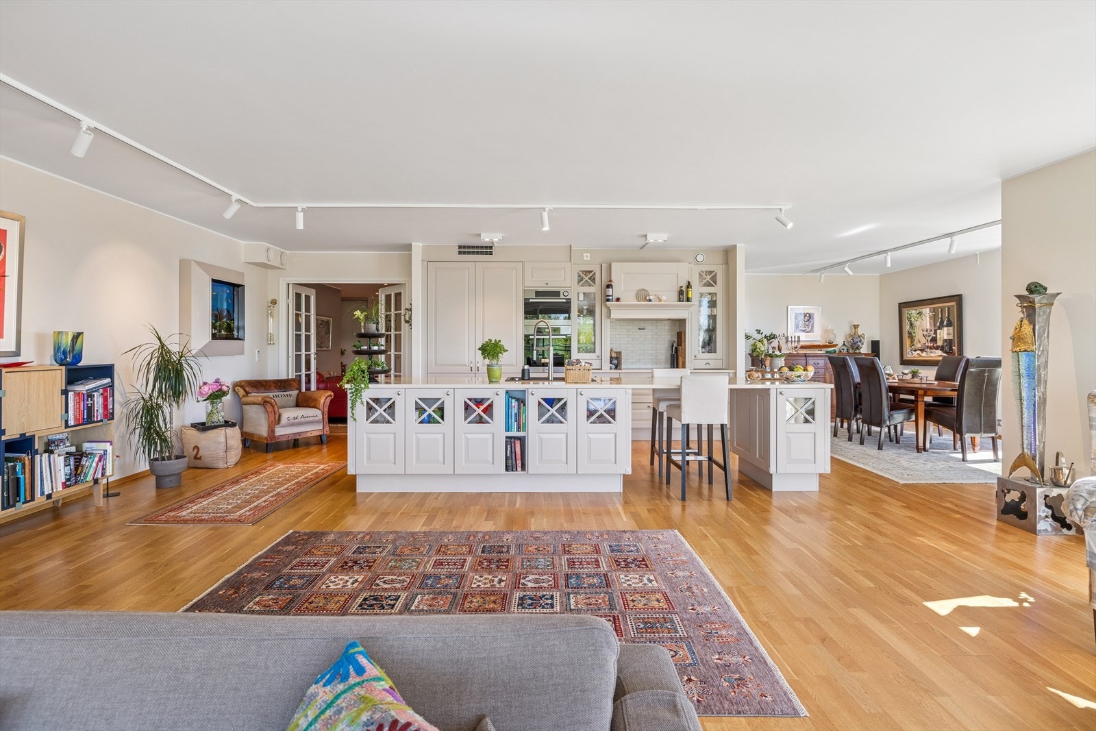 Stuer og kjøkken. Galleribilde