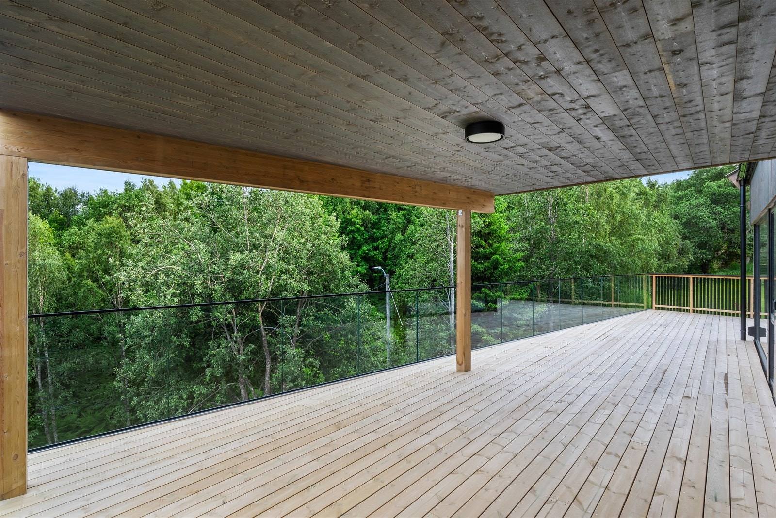 Terrassen har delvis takoverbygg Galleribilde