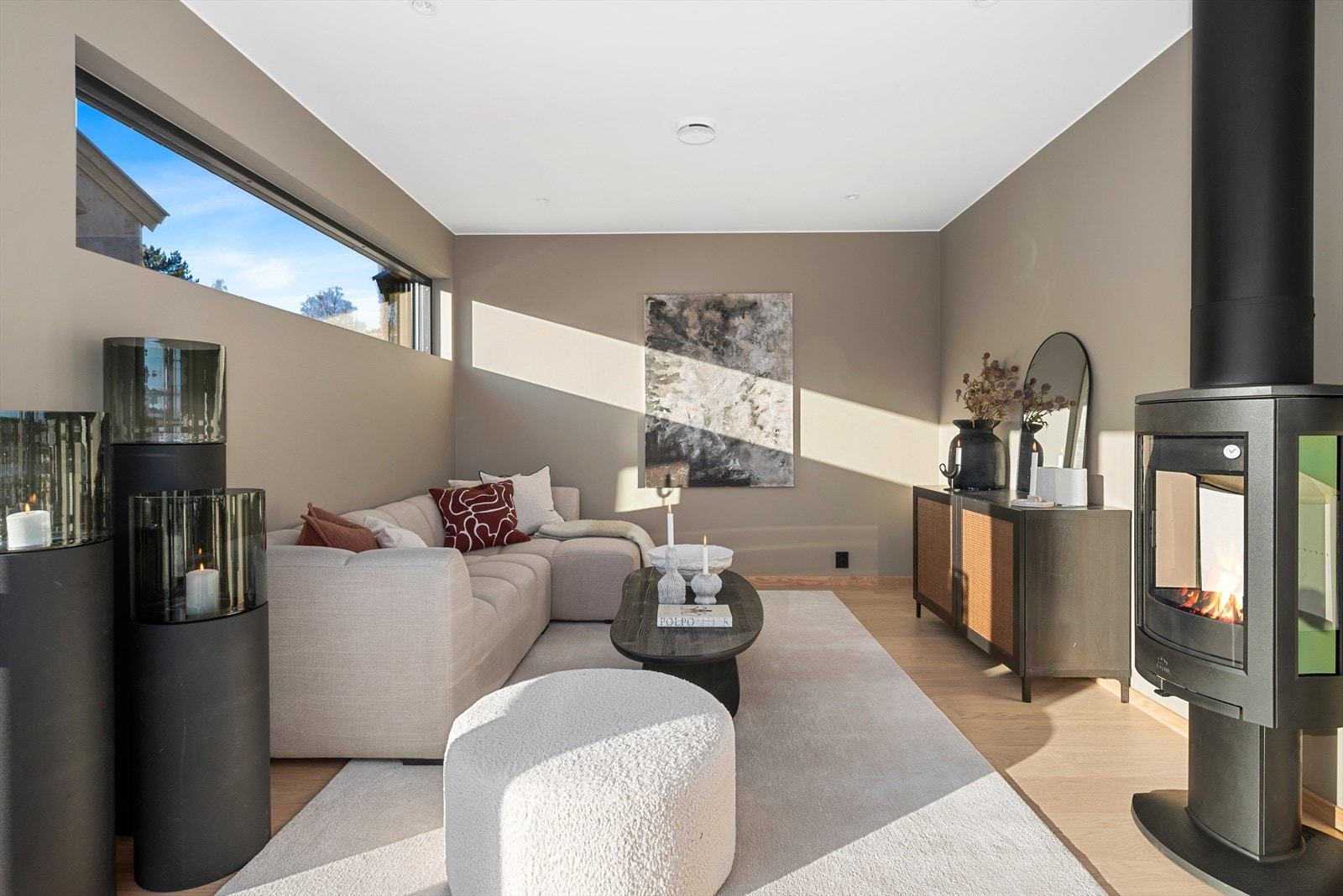 Bilde med møblering fra tilsvarende bolig ved siden Galleribilde