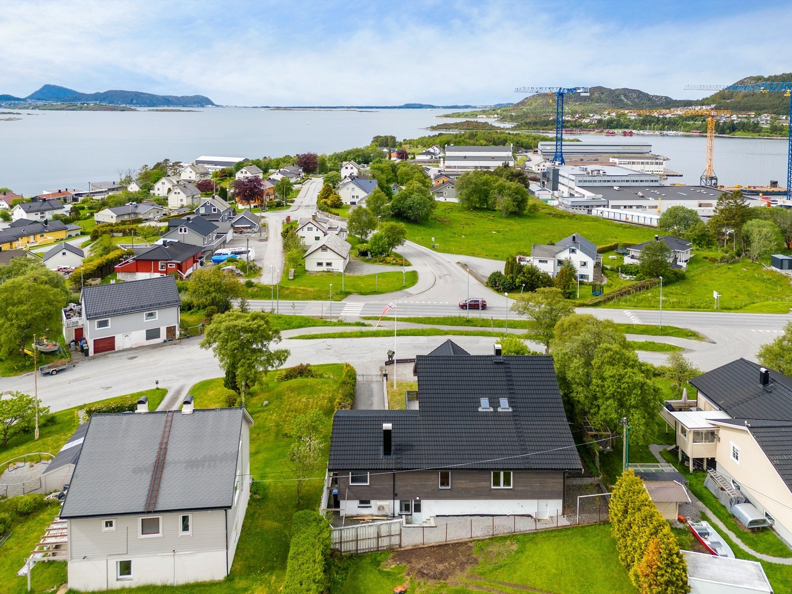 Påkostet enebolig på 3 etasjer fra 1955 Galleribilde