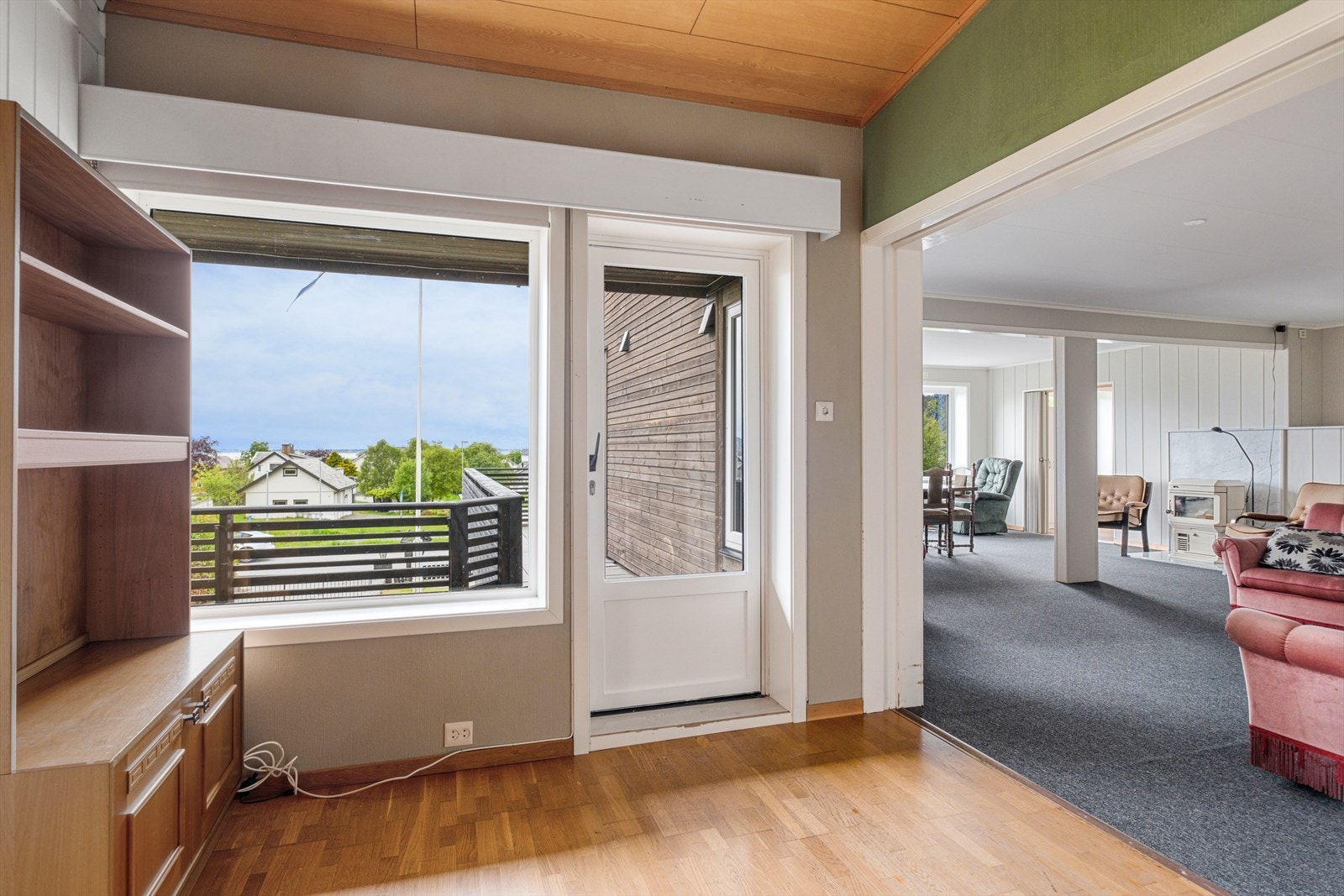 Utgang fra stue til veranda Galleribilde