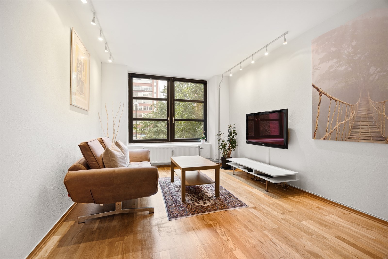 Leiligheten disponerer en bod i kjeller på ca. 3 kvm Galleribilde