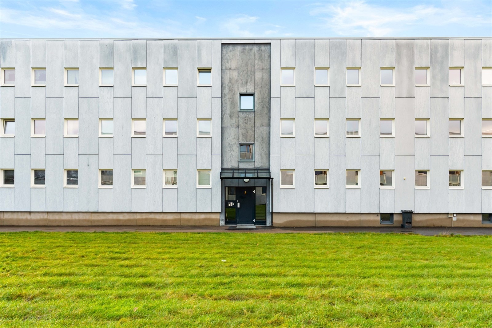 Inngangsparti. Galleribilde