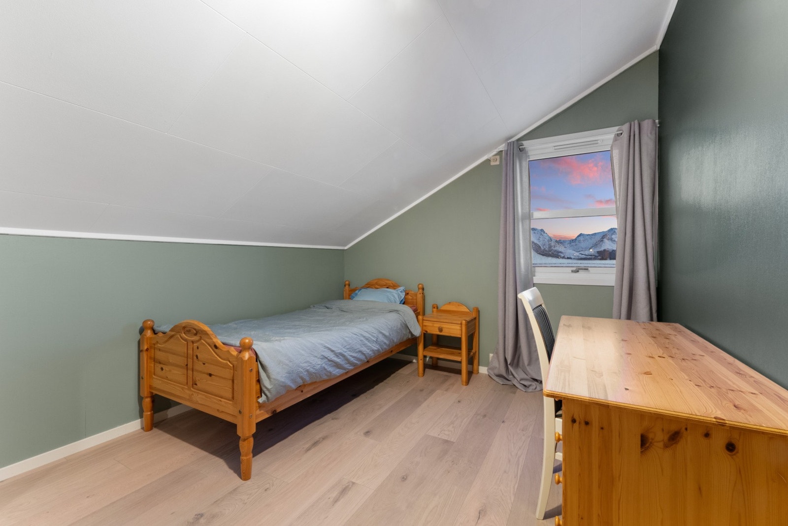 Dette soverommet egner seg godt som barnerom eller gjesterom Galleribilde