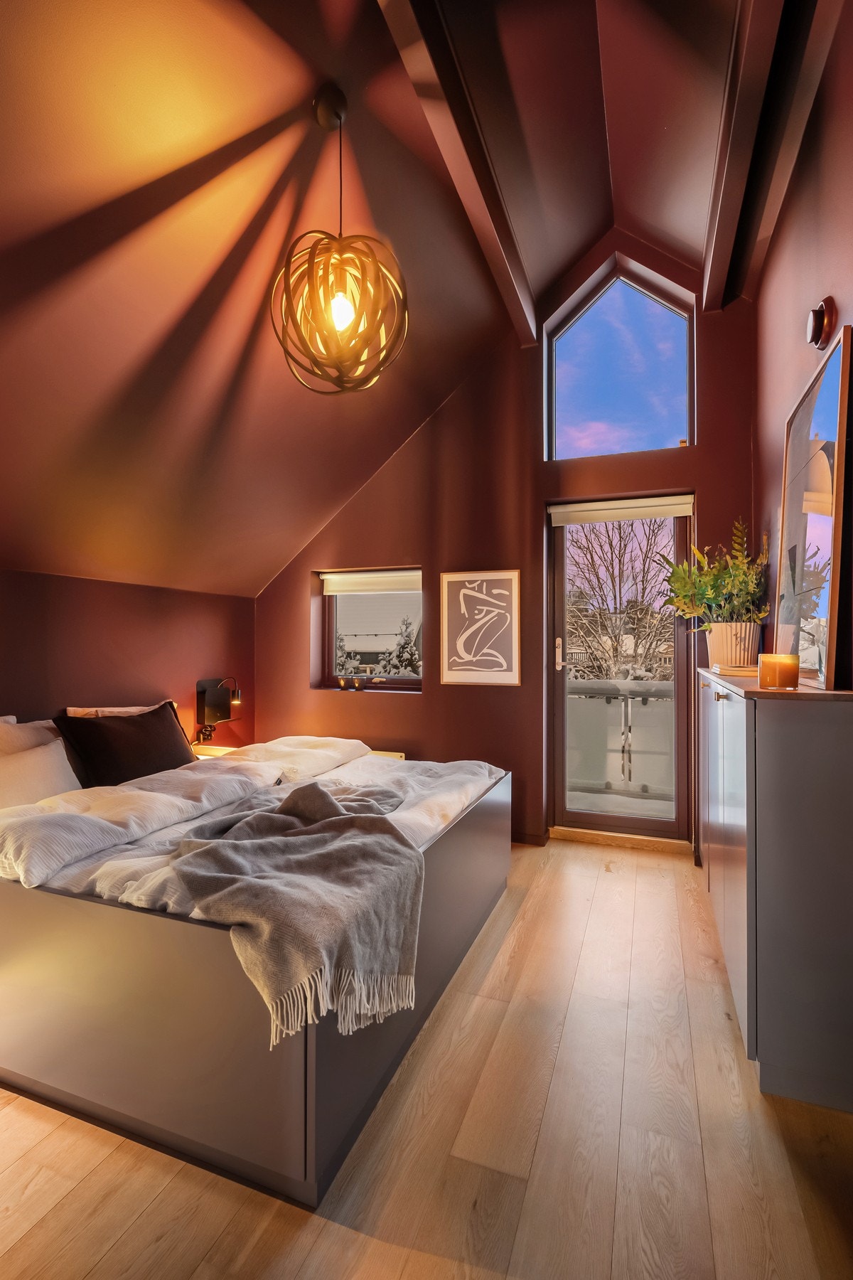 Kveldsstemning hovedsoverom. Galleribilde