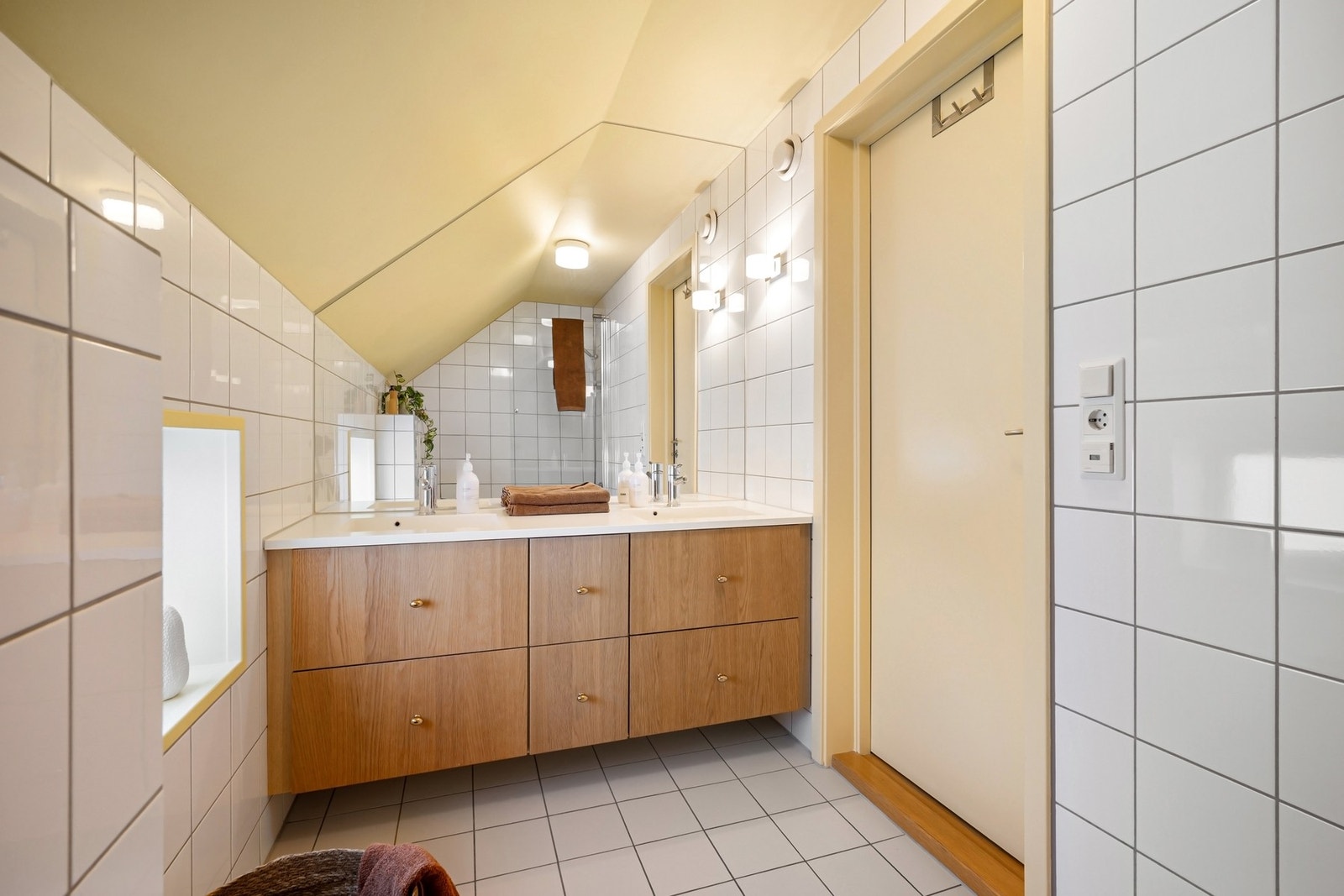 Bad/wc i tilknytning til hovedsoverom. Galleribilde