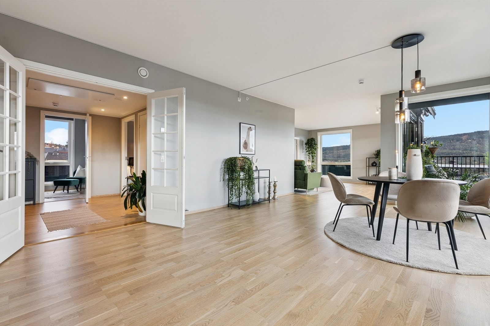 Stue og entré Galleribilde