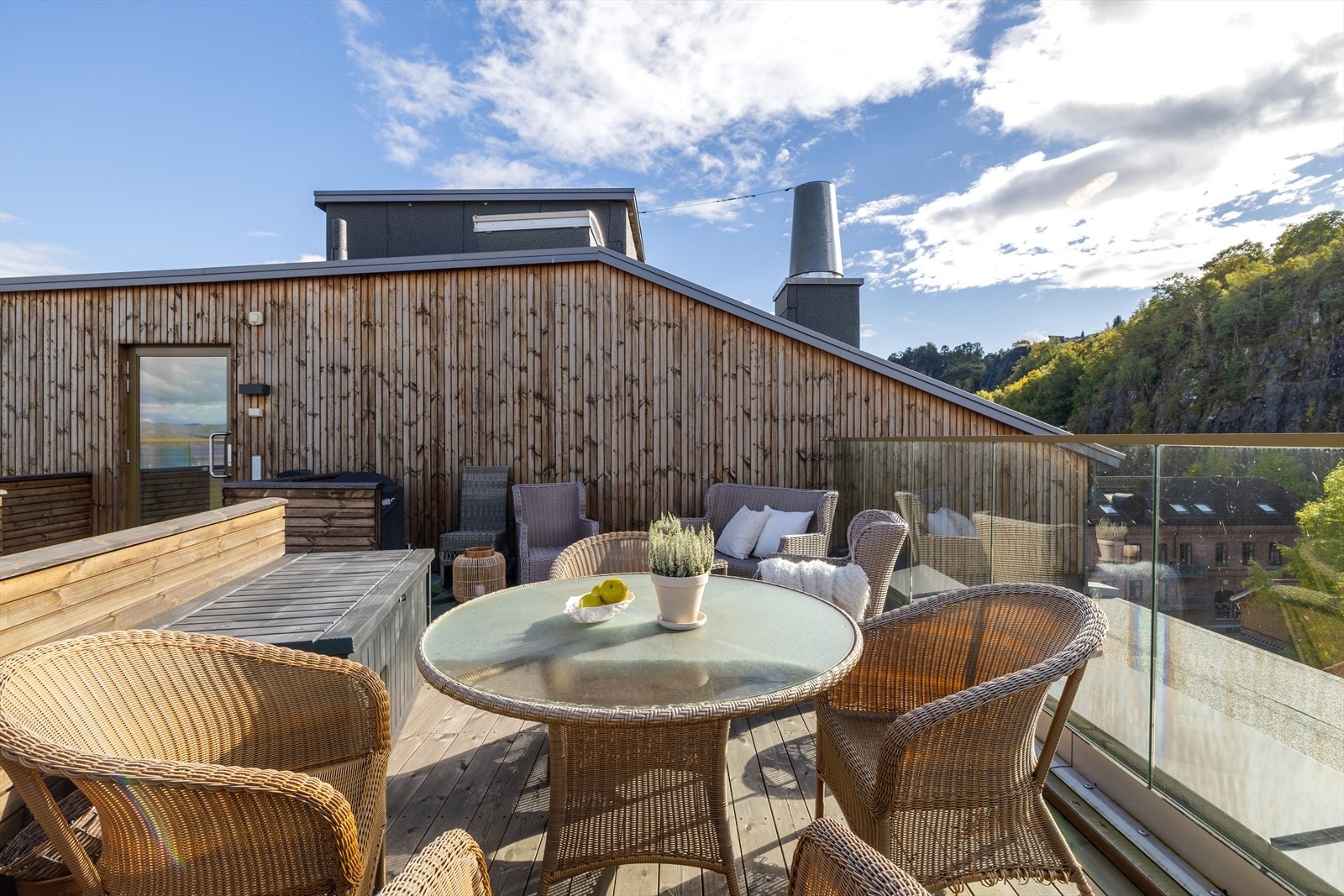 I tillegg har boligen en takterrasse i 7. etasje på 19 kvm. Galleribilde