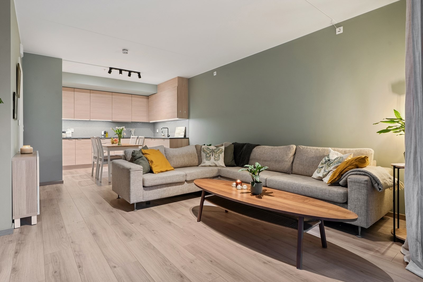 Leiligheten har behagelig vannbåren gulvvarme. Galleribilde