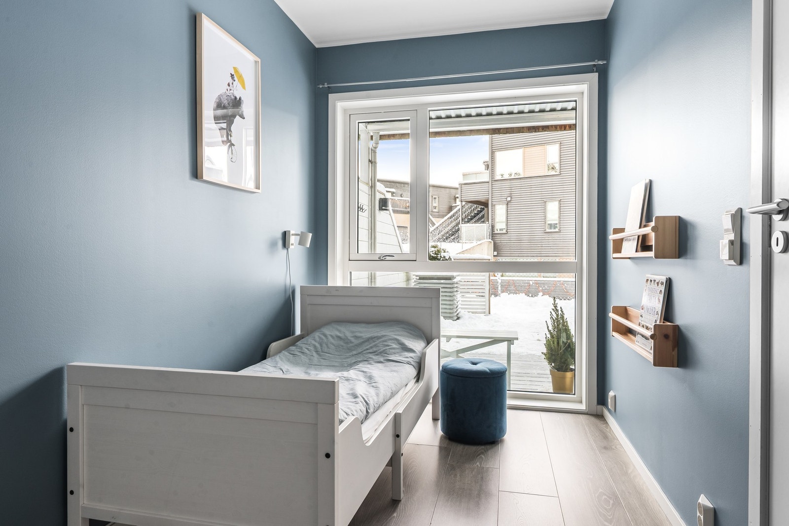 Det andre soverommet er på 6,7 kvm og egner seg godt som barnerom, kontor eller gjesterom. Galleribilde