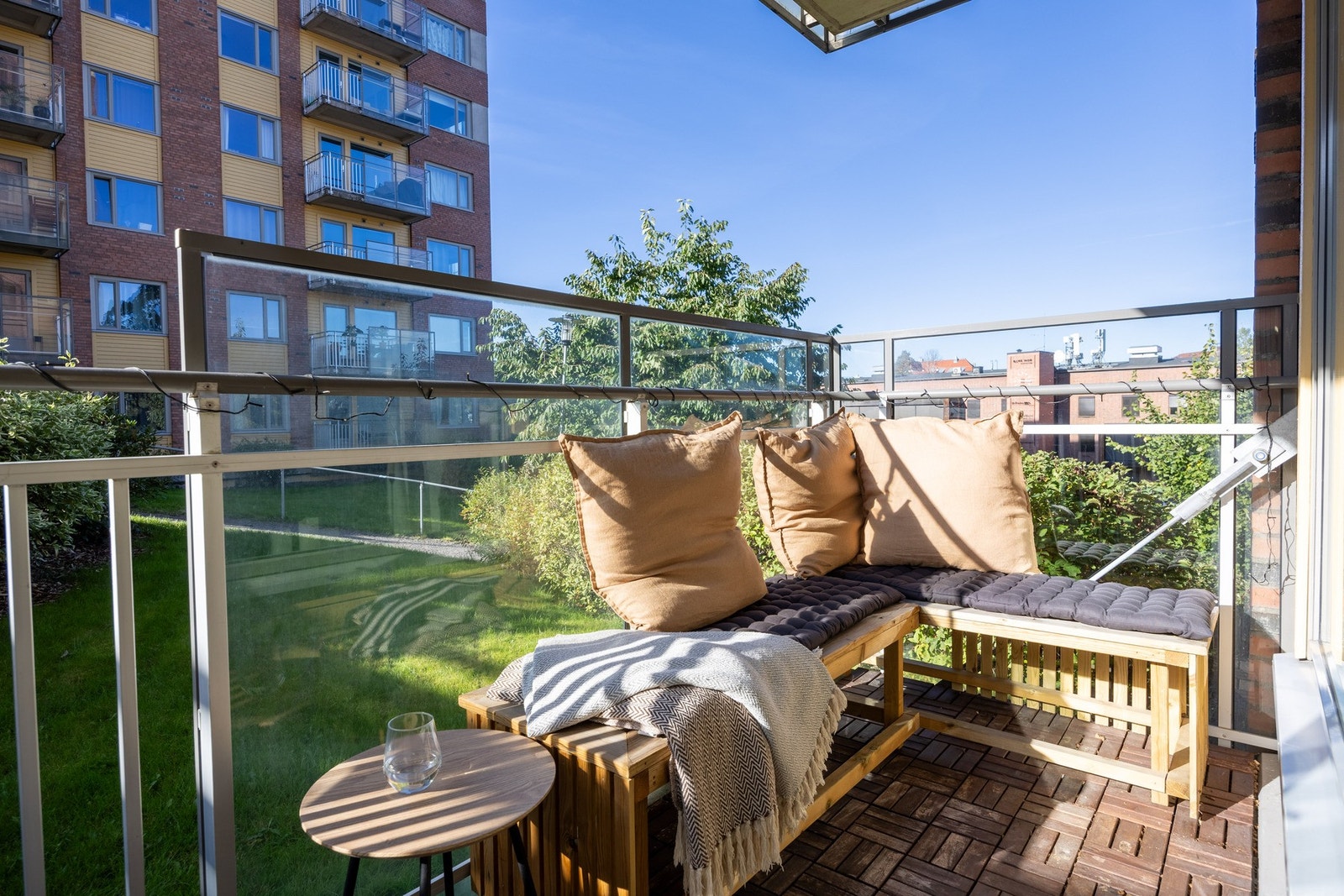 Leiligheten har en solrik, vestvendt balkong. Galleribilde