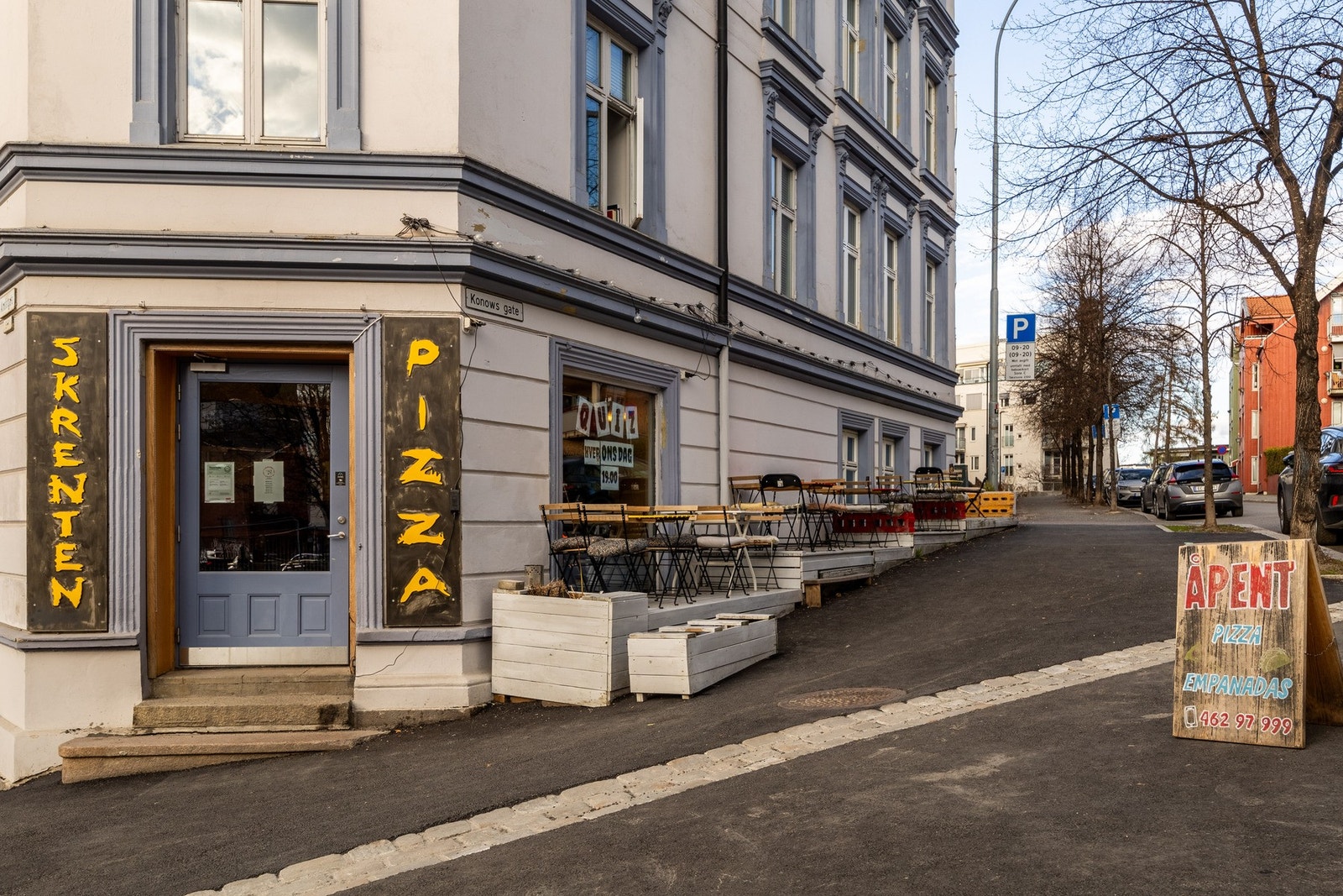 Pizzaservering. Galleribilde