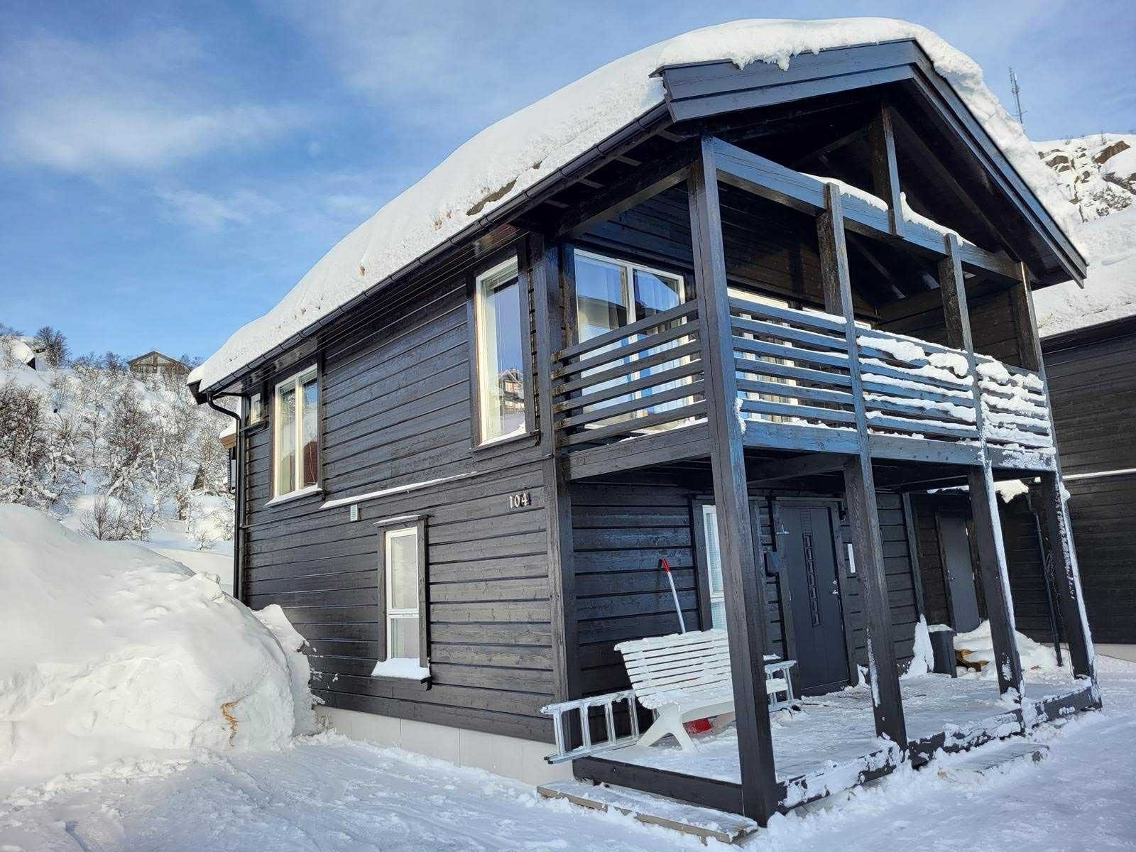 Velkommen til Nedre Ørnefjellvegen 104! Galleribilde