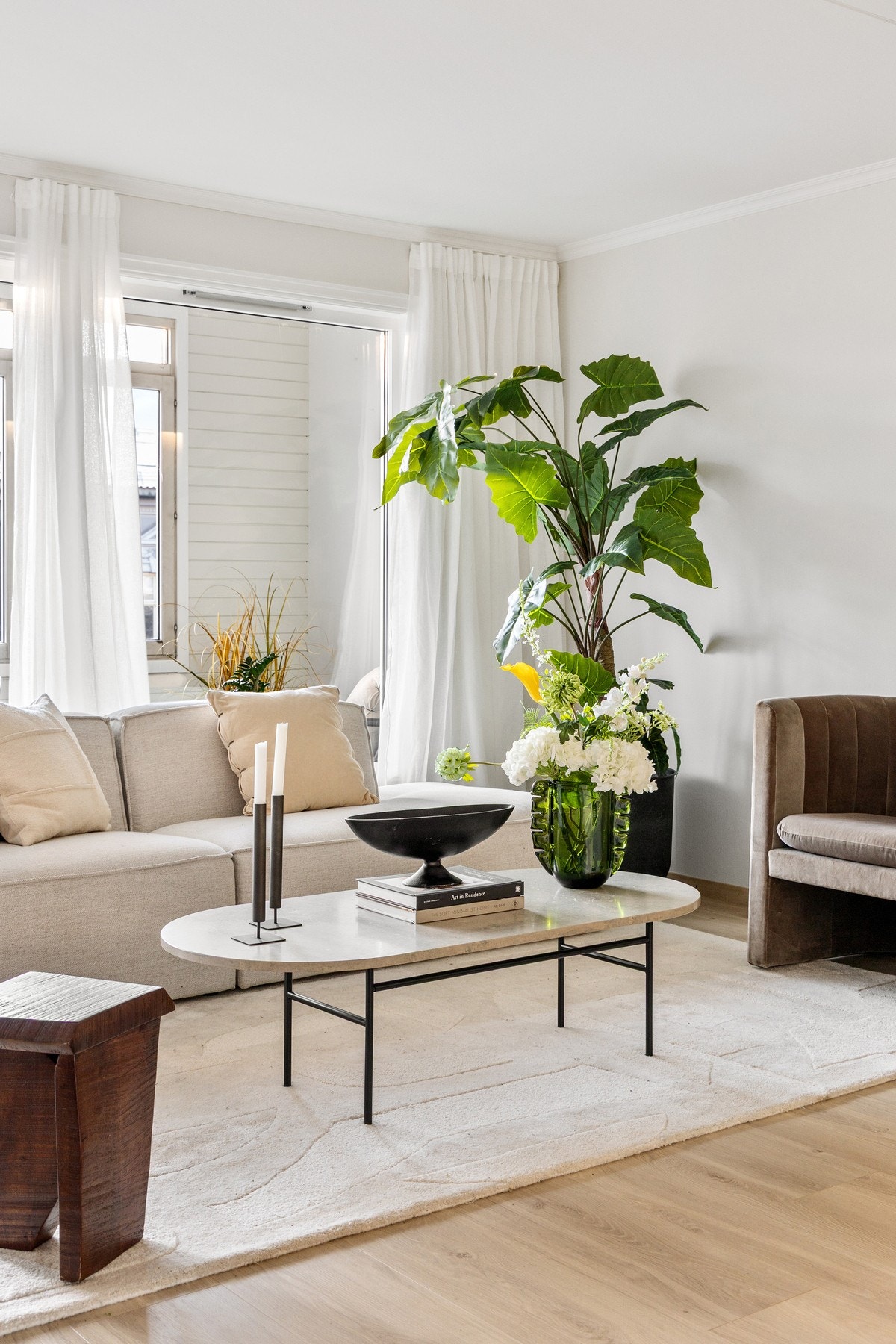 Den åpne løsningen gir en luftig og moderne romfølelse. Galleribilde