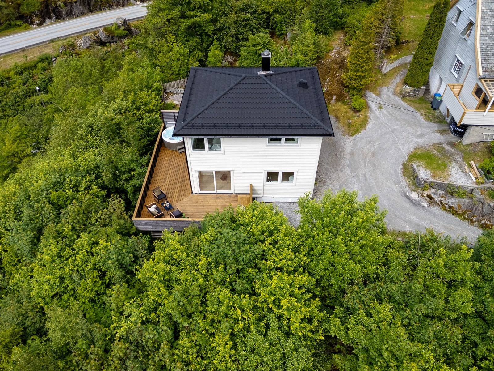 Flere parkeringsplasser på egen eiendom Galleribilde