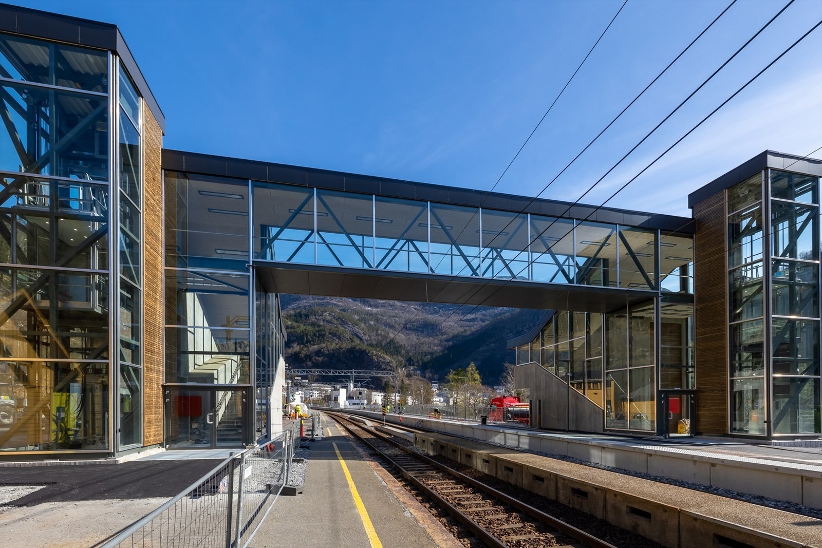 Med toget tar det ca. 45 min. til Bergen sentrum. Galleribilde