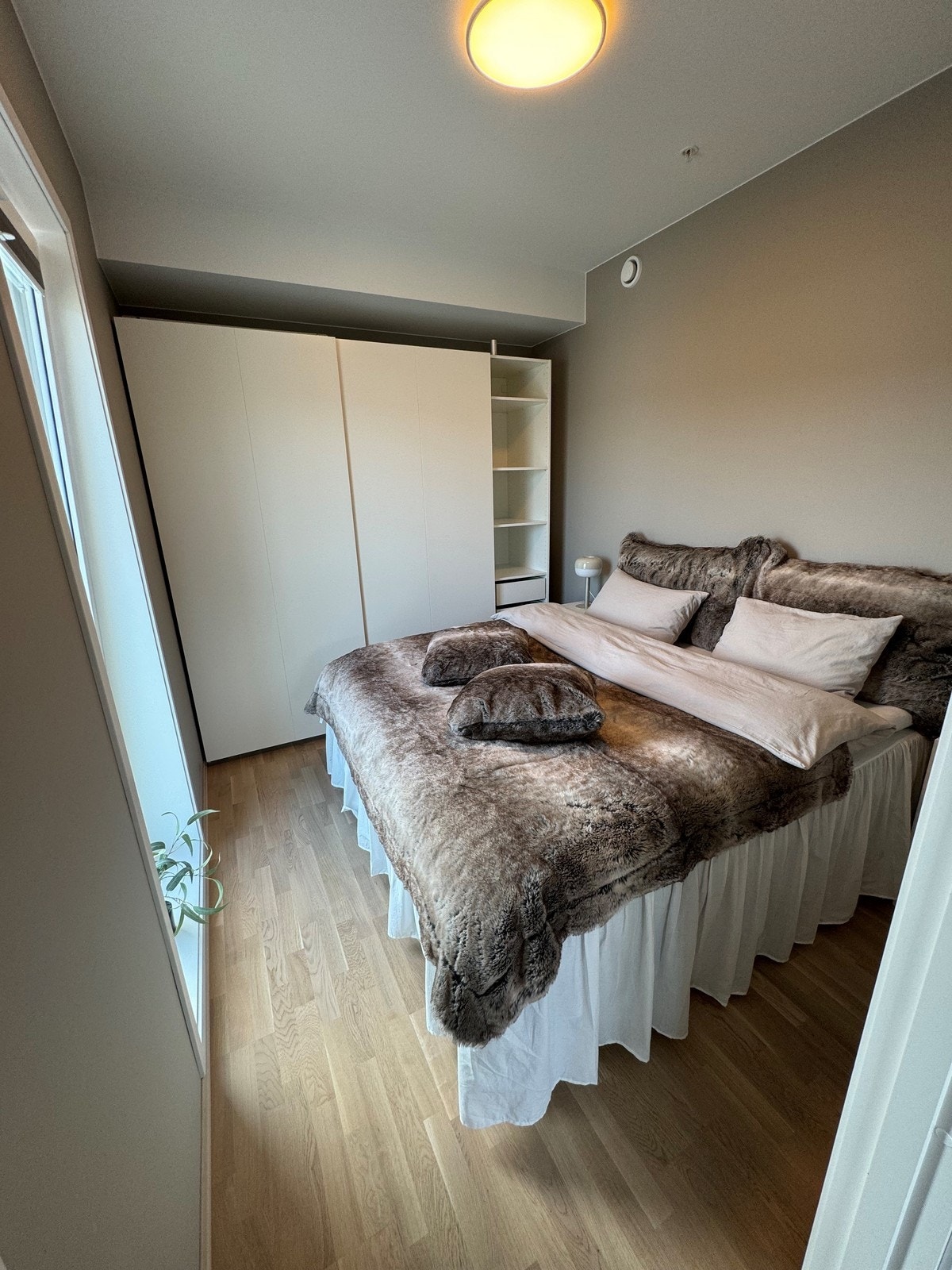 Soverom med møbler - møbler medfølger ikke Galleribilde