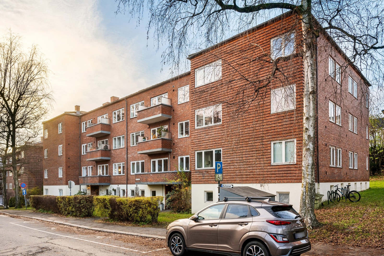 Leiligheten tilhører et veletablert sameie med tilgang til flotte fellesområder på byggets bakside. Galleribilde