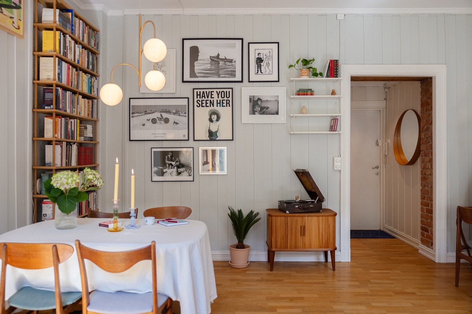 Leiligheten har god oppbeavringsplass i tre boder med gulvareal på 28m². Galleribilde