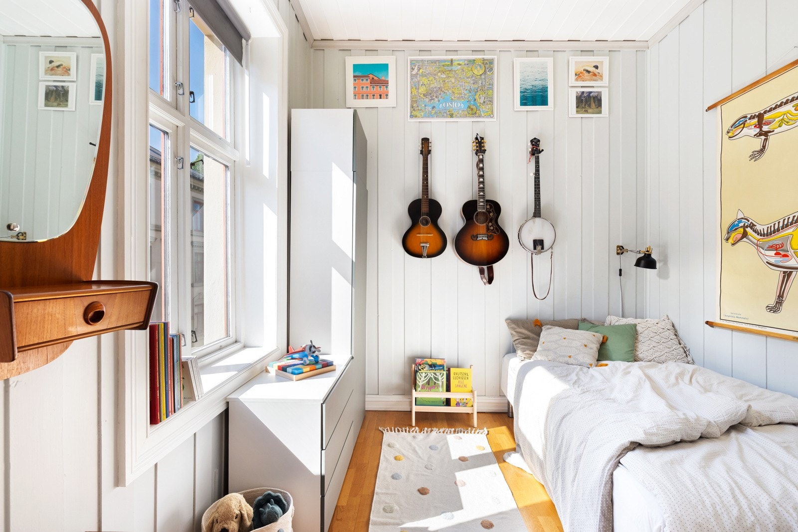 Det andre soverommet har plass til seng, skrivepult eller annet ønsket møblement. Galleribilde