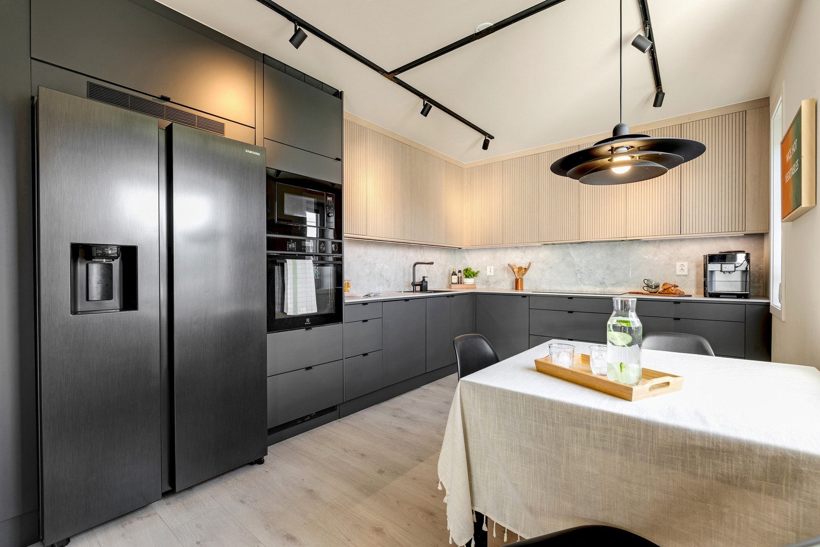 Rålekkert kvalitetskjøkken fra Epoq med flotte detaljer. Galleribilde