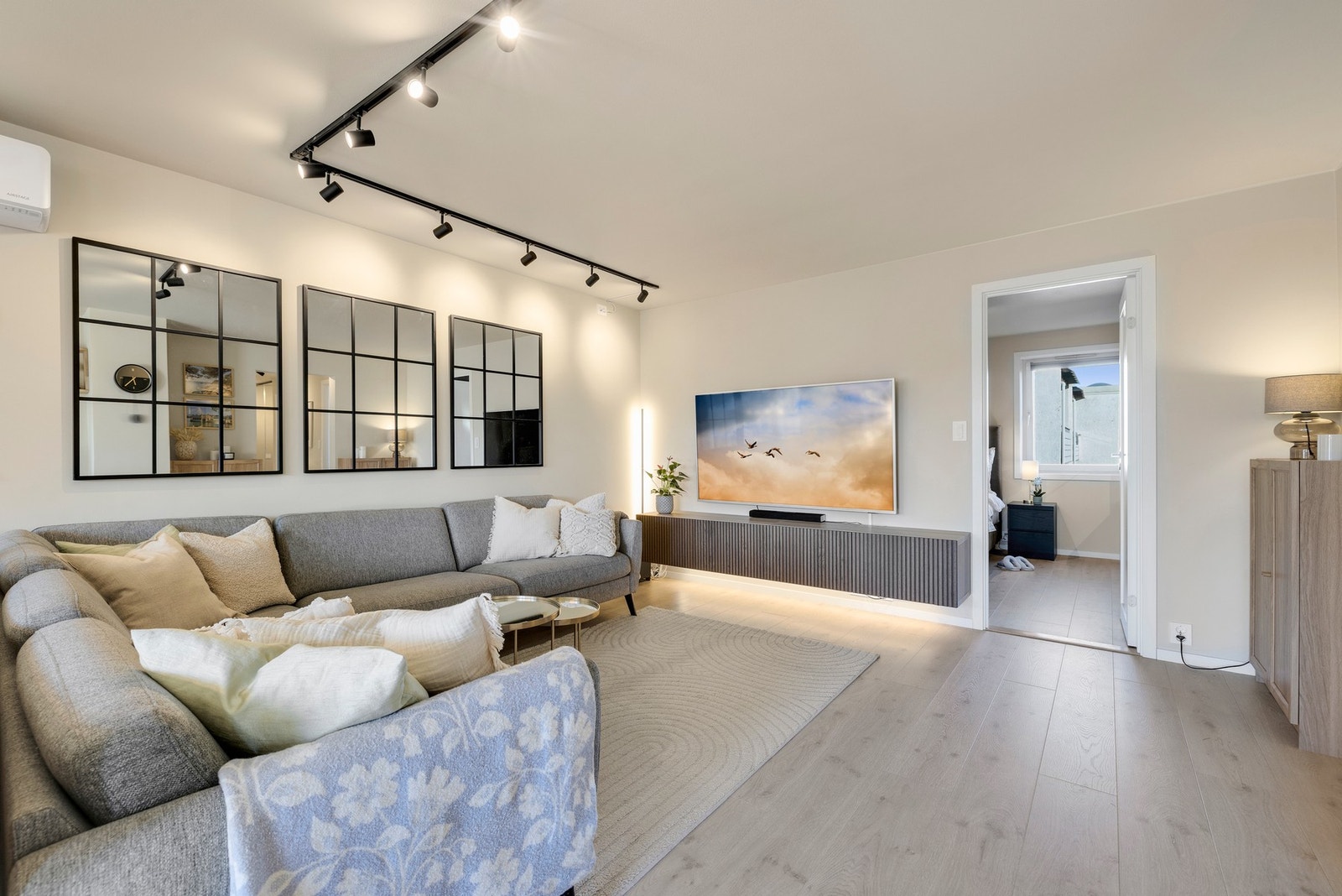 Lys og moderne 4-roms andelsleilighet, oppgradert i nyere tid(2024). Galleribilde