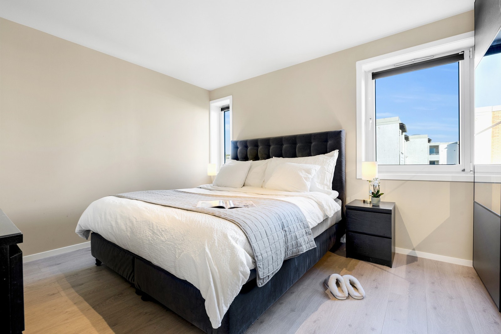 Hovedsoverommet er på 13,8m² og har god plass til ønsket møblement. Galleribilde