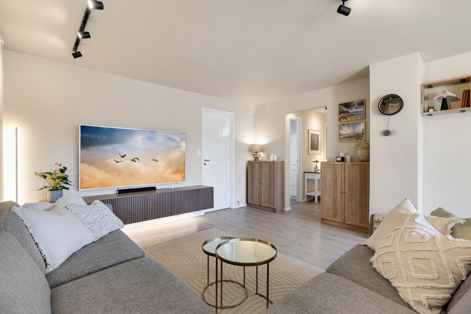 Stue på ca. 29,2.m² med ypperlige møbleringsmuligheter. Galleribilde