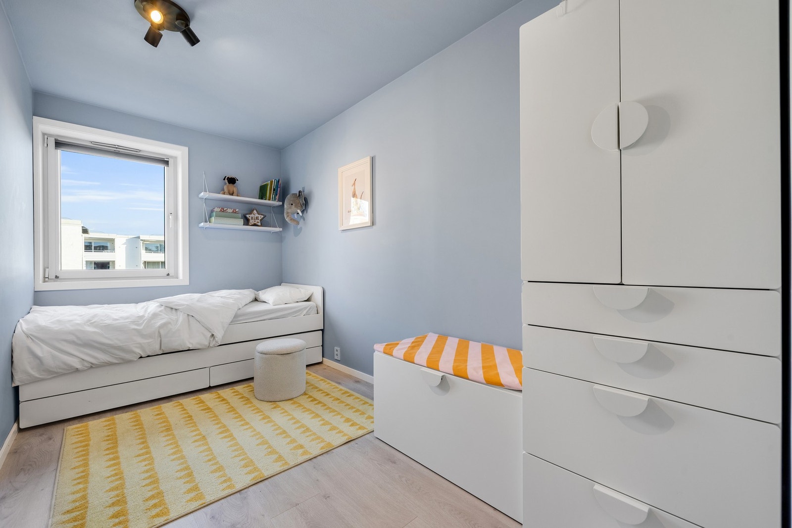 Det er lagt lydisolering mellom de to minste soverommene. Galleribilde