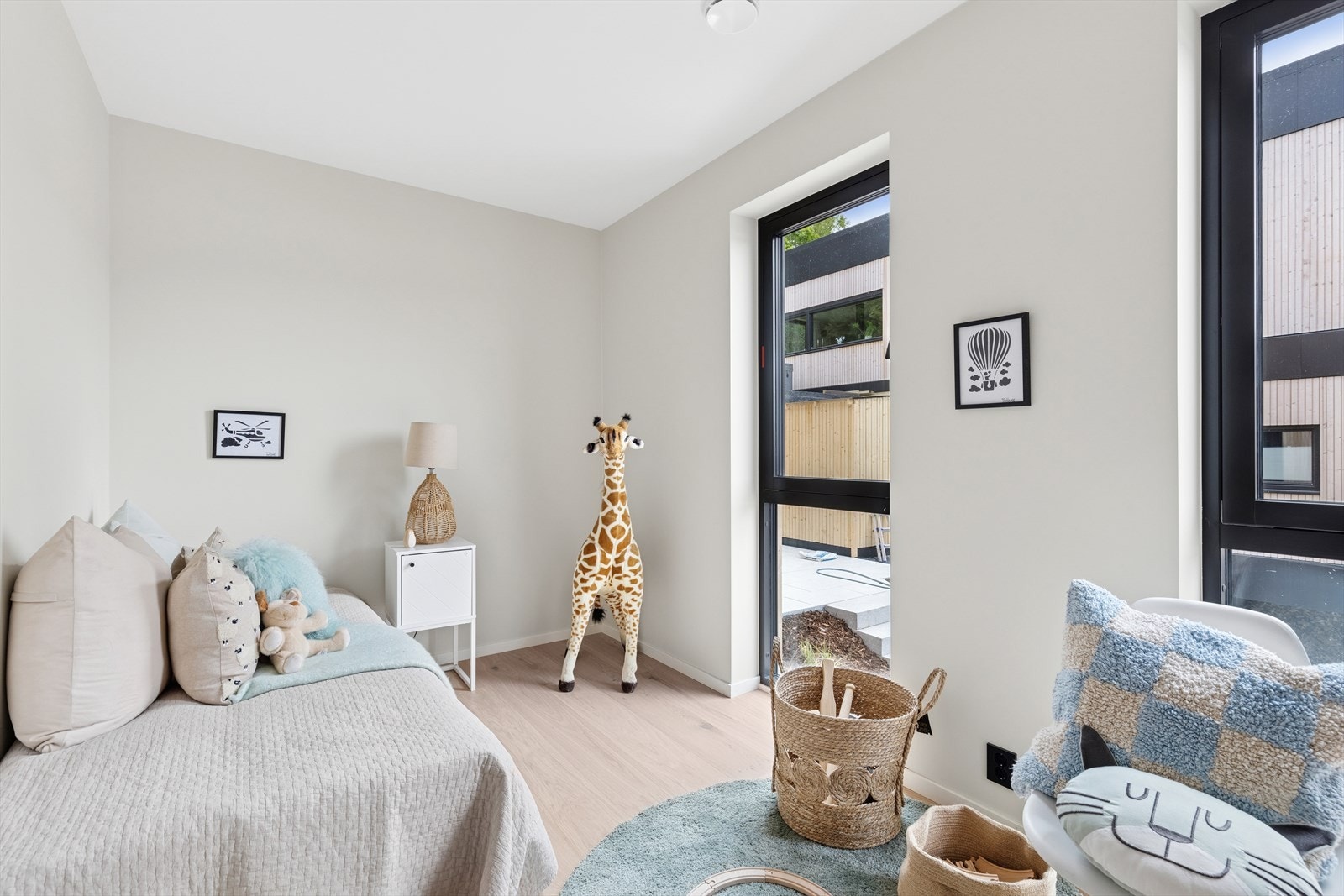 Soverom to Galleribilde