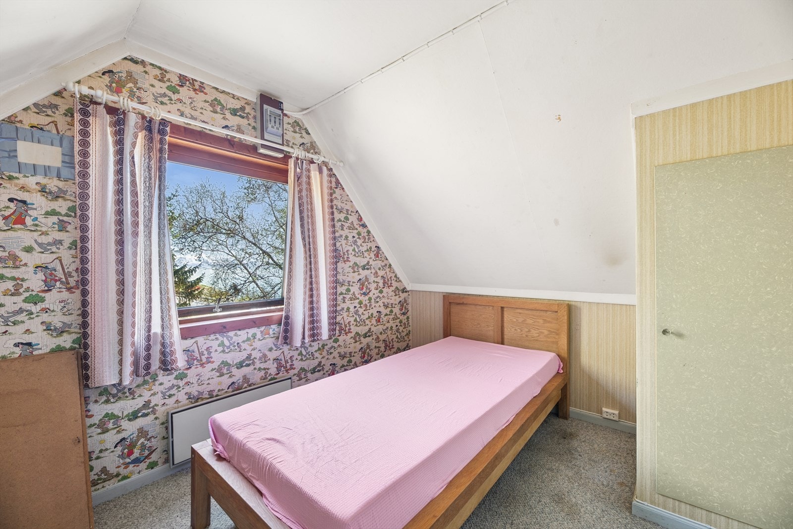 Boligen har tilsammen to soverom i 2. etasje. Galleribilde