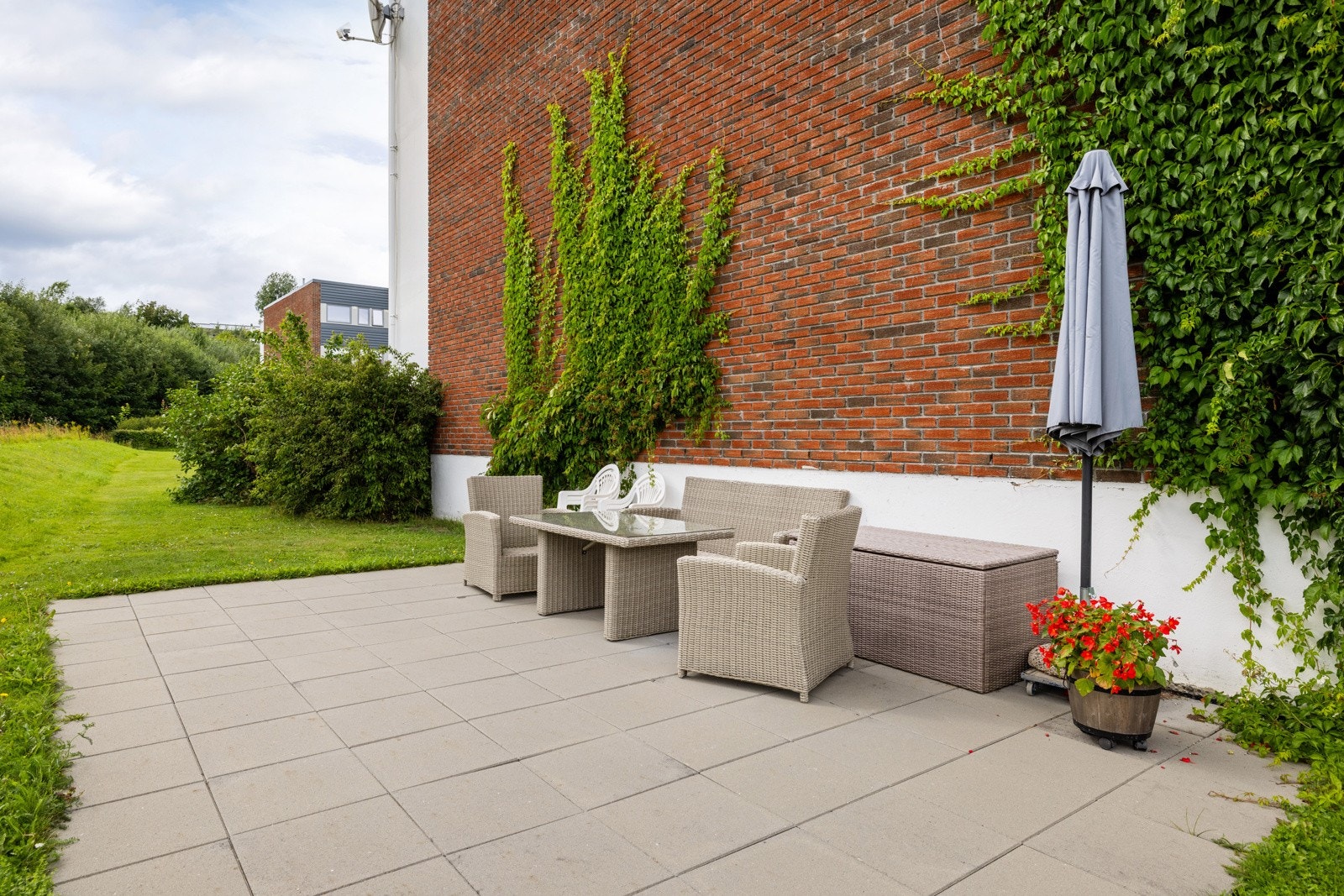 Sameiet har opparbeidet flere trivelige uteområder som kan benyttes om ønskelig. Galleribilde