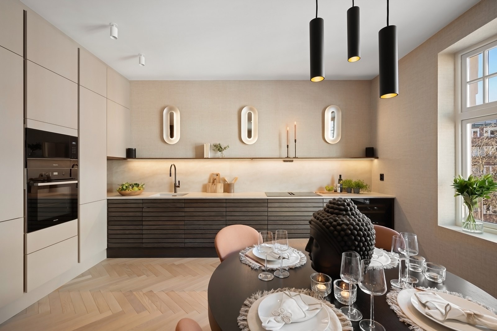 Eksklusive tapeter i flere rom. Galleribilde