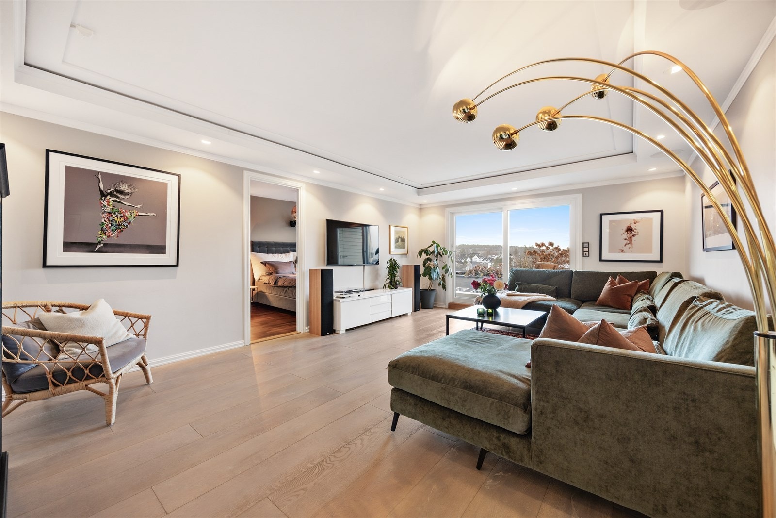 Awet Tella v/ EiendomsMegler 1 har gleden av å presentere l Starveien 10B! Galleribilde