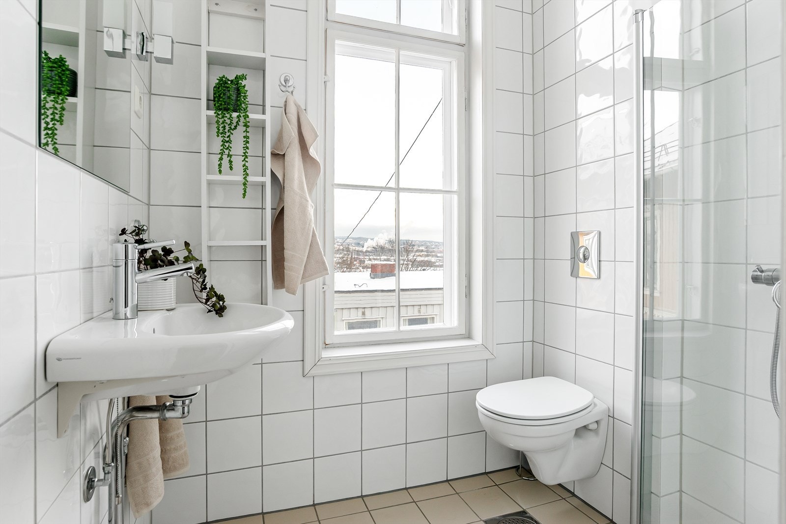 Bad i tilknytning til hovedsoverom Galleribilde