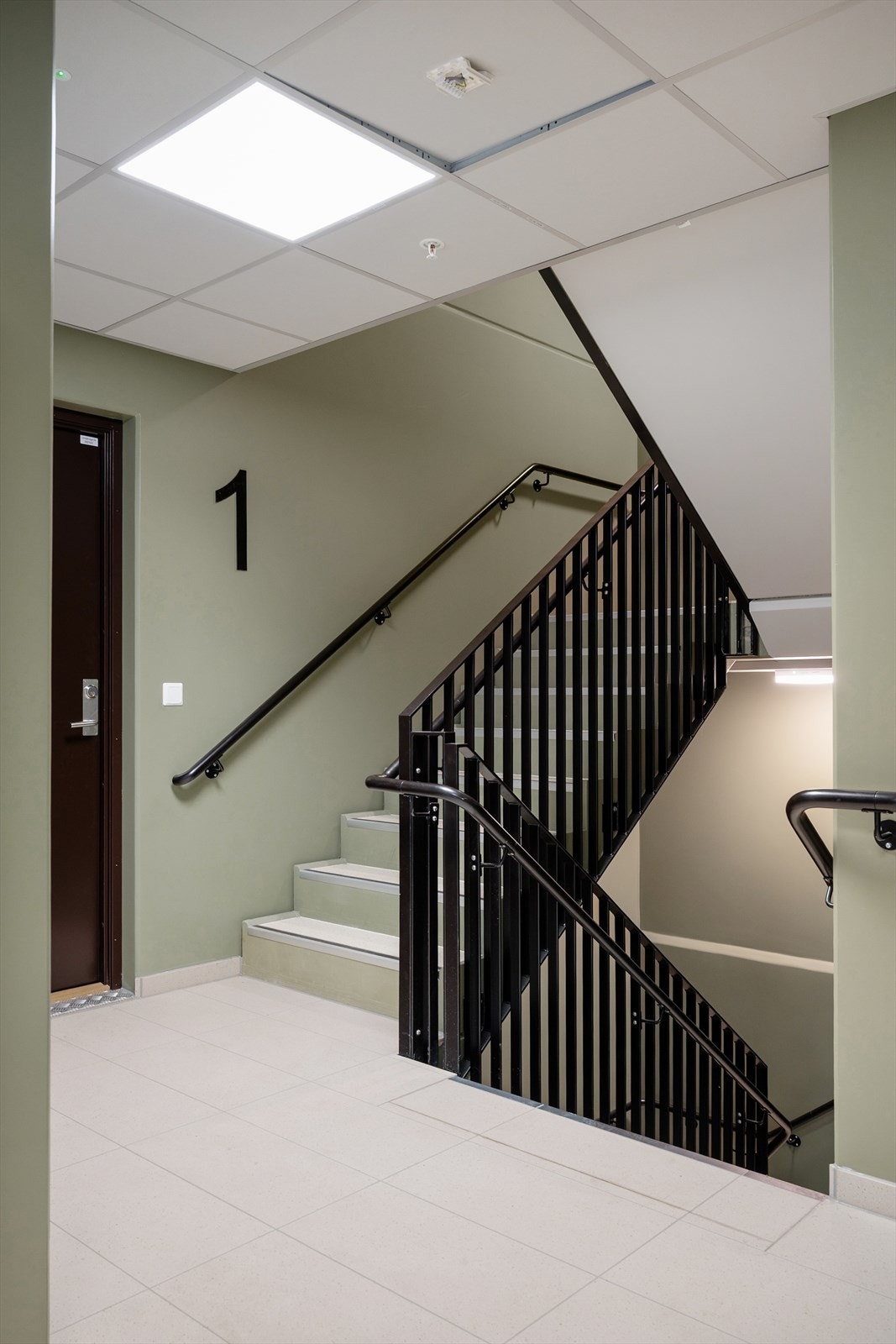 Felles trappegang. I tillegg er det heistilgang i bygget. Galleribilde