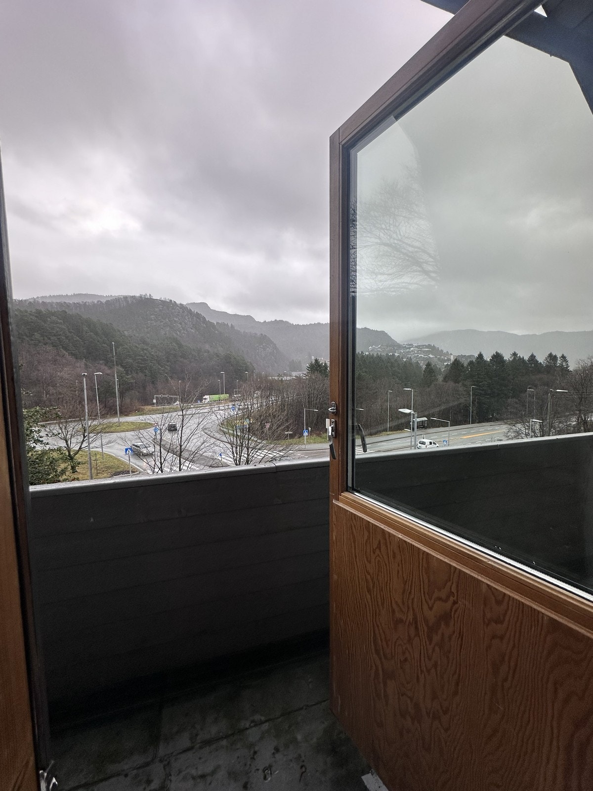 Balkong med utgang fra stuen Galleribilde