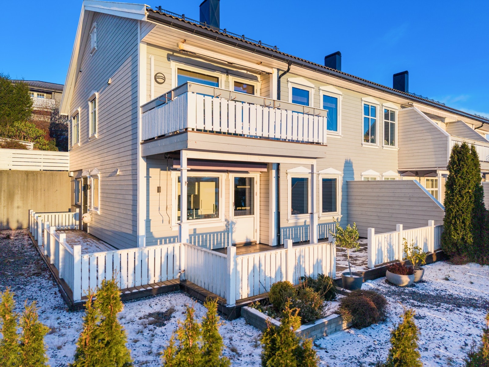 Skjermet og pent opparbeidet uteområde Galleribilde