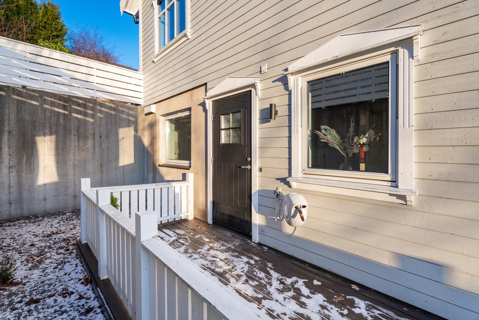 Leiligheten ligger skjermet og rolig til og har hjørne- og endebeliggenhet Galleribilde