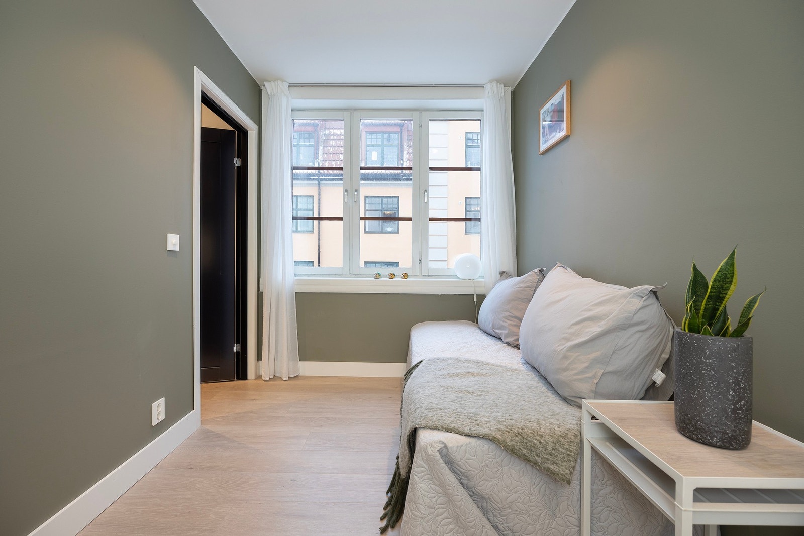 Soverom 2 som også kan brukes som kontor. Galleribilde