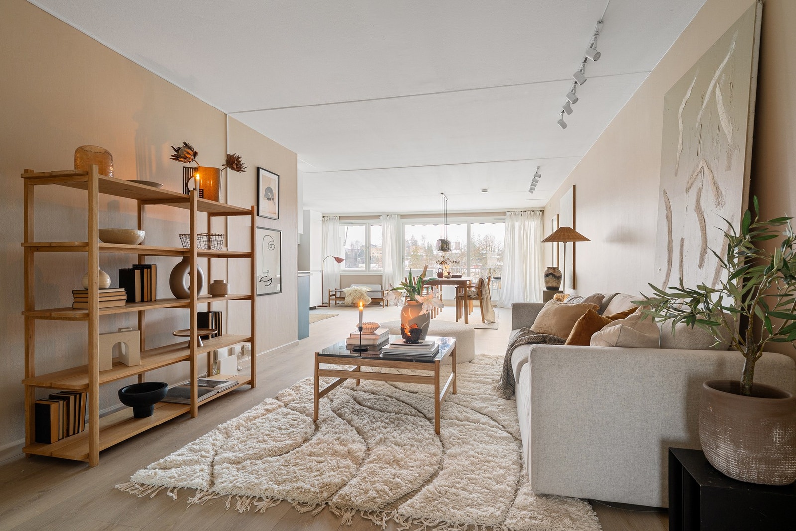 Velkommen til Hovseterveien 34A, presentert av Vegar Giæver v/ EIE eiendomsmegling Røa, Skøyen og Ullern. Foto: Arne Schram - Rekyl Foto. Galleribilde