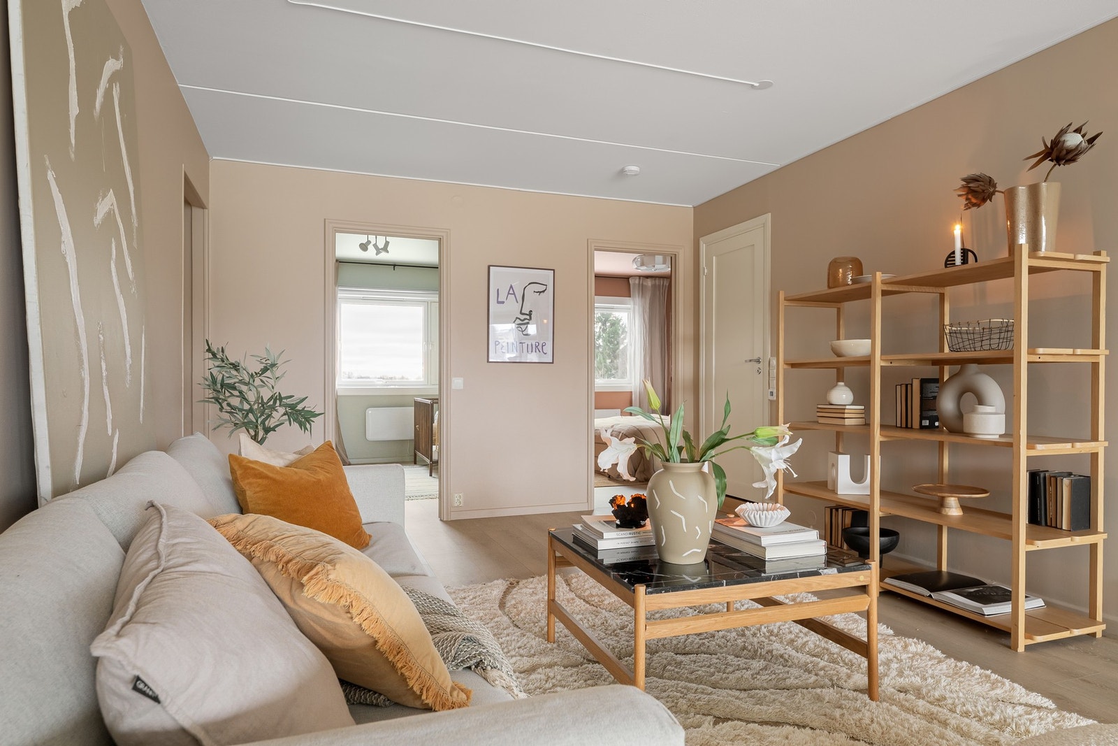 TV og internett fra Telia er inkludert i felleskostnadene, med mulighet for høyere hastighet og utvidede kanalpakker til rabatterte priser. Galleribilde