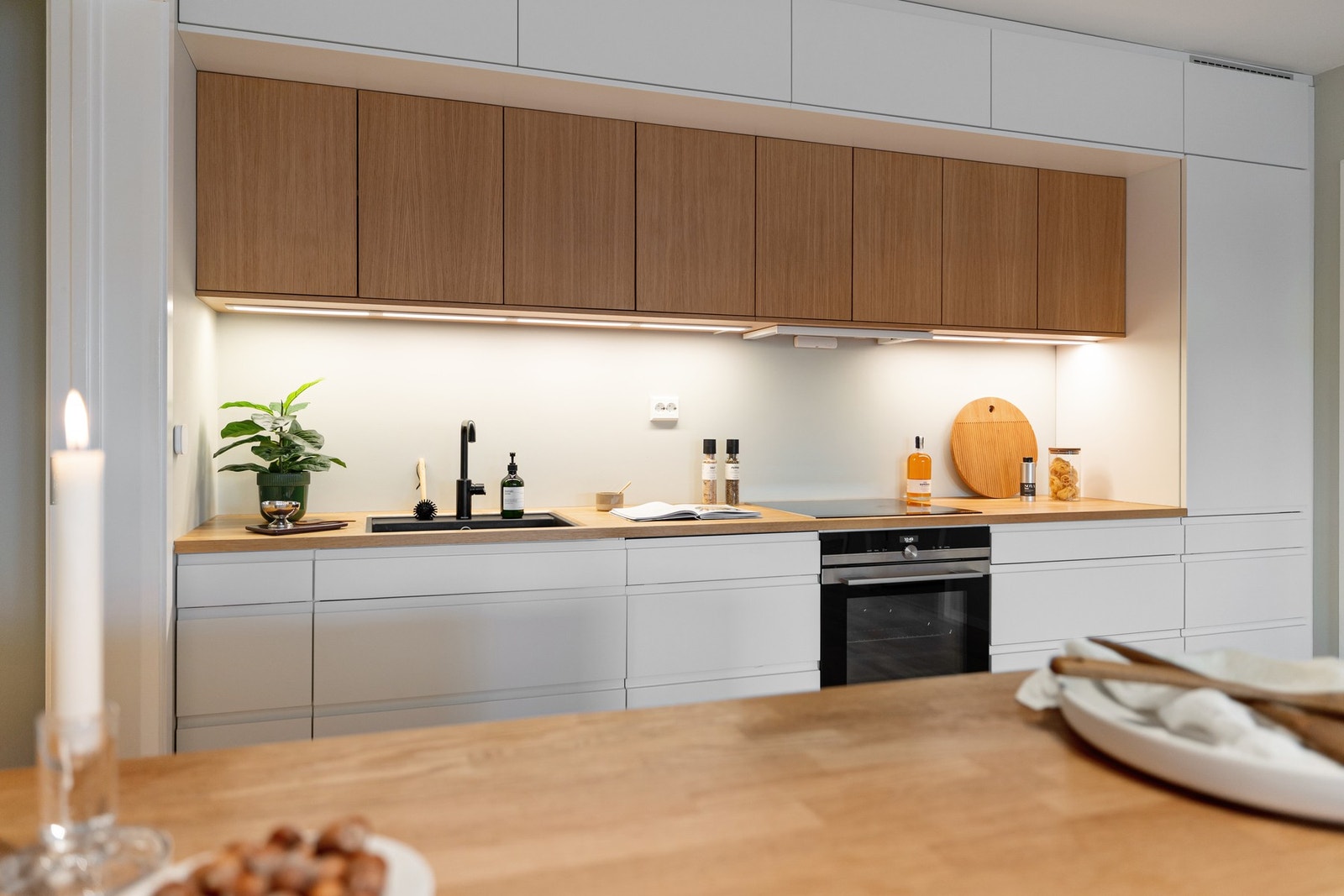 Nytt kvalitetskjøkken i 2022 med alle hvitevarer inkludert. Galleribilde