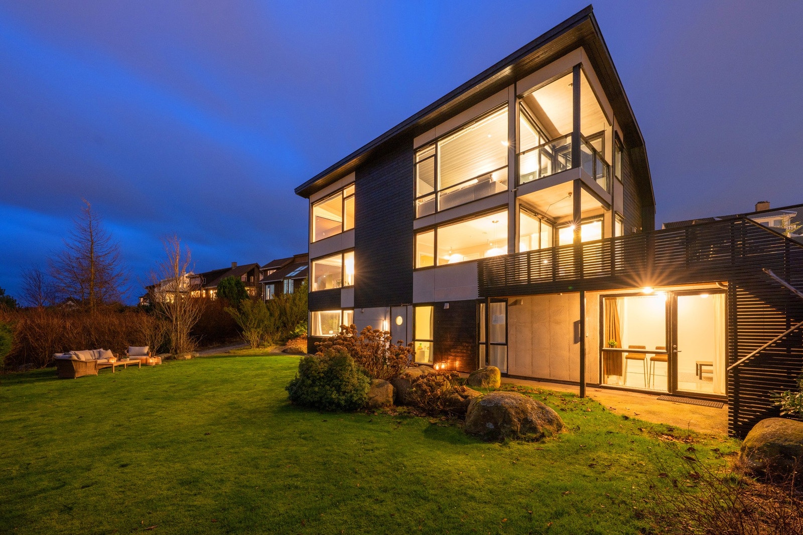 Det er med stor glede vi i Verdi &Partners v/Therese Kane kan presentere for salg Buggelandstubben 17. Galleribilde